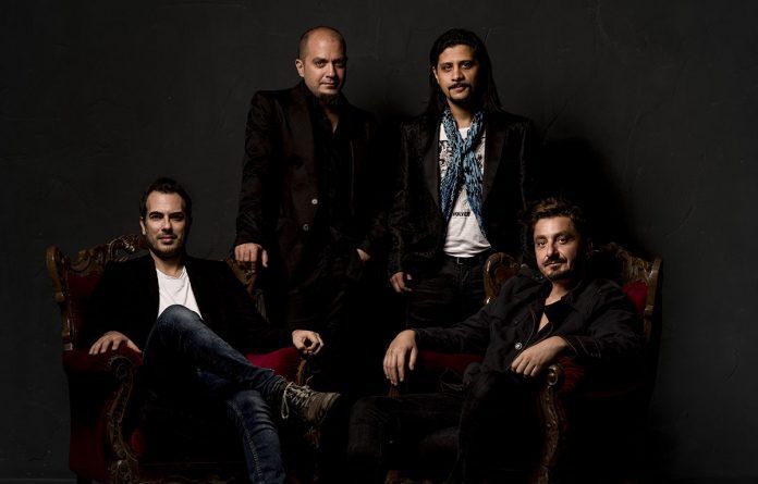 Mor ve Ötesi - Cambaz