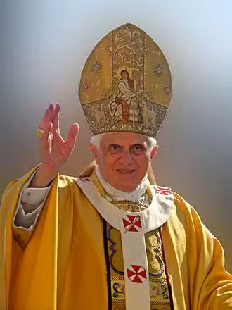 Papa BENEDİCTUS